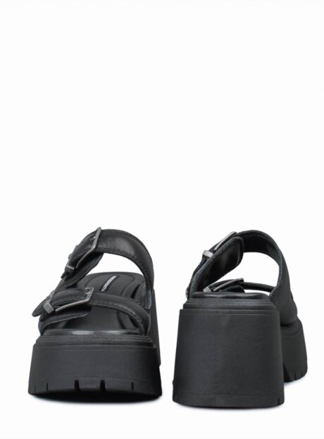 WINDSOR_SMITH_COVERT B4